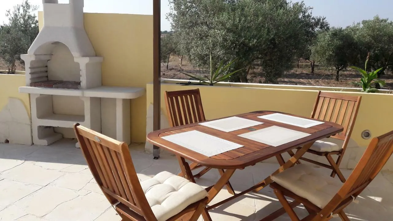 Casa Del Nonnino Guest House Chiaramonte Gulfi 0*,  Italy